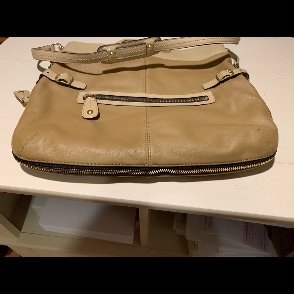 Coach Crossbody - Picture 4 of 8